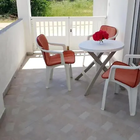 Ivica Apartment *