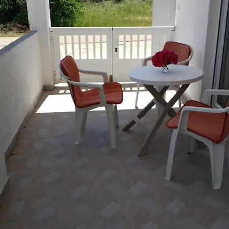 Ivica Apartment *